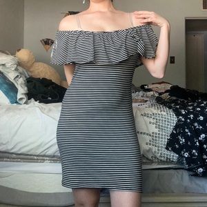 Black and white striped body con dress🦓🤍🖤